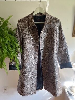 Vintage 100% Silk Leopard Print Coat | Long Blazer Jacket